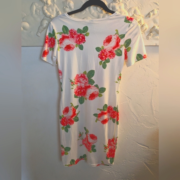 Pretty, Fitted, White & Pink floral SS dress, size S,M,L - Picture 4 of 4